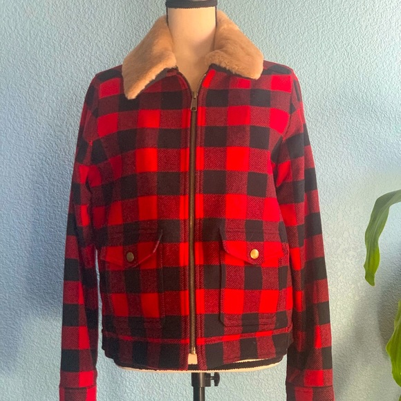 Pendleton Jackets & Blazers - Pendleton plaid jacket